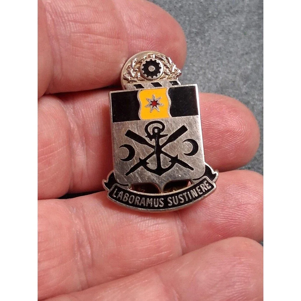 Vintage US Army Laboramus Sustinere Crest Pin NS Meyer 10th Engineer